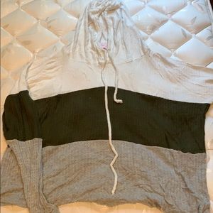 Long sleeve with hood